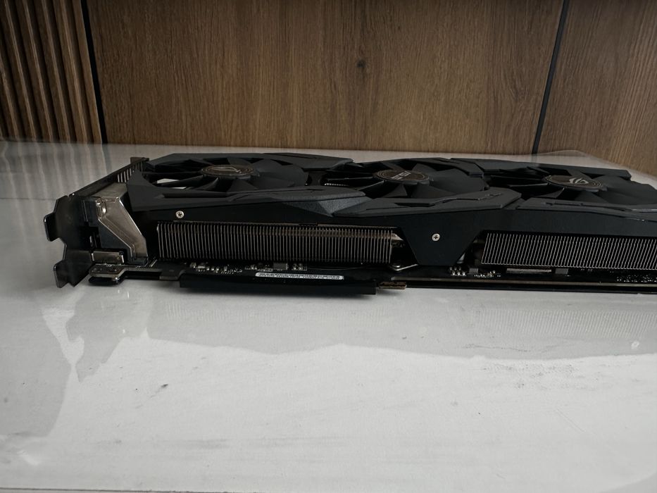 GTX 1070 Asus ROG Srtrix