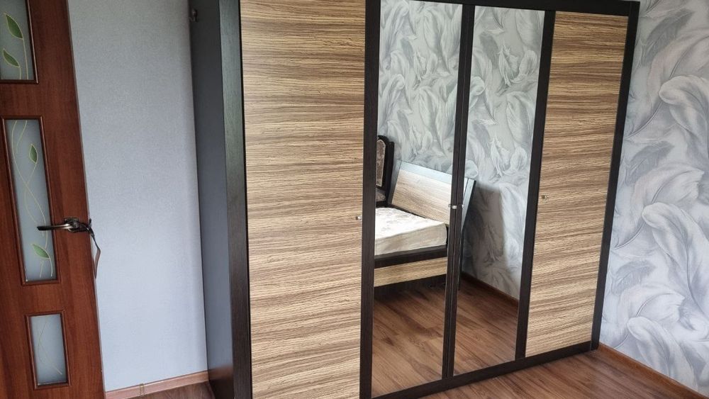 Шкаф-гардероб срочно