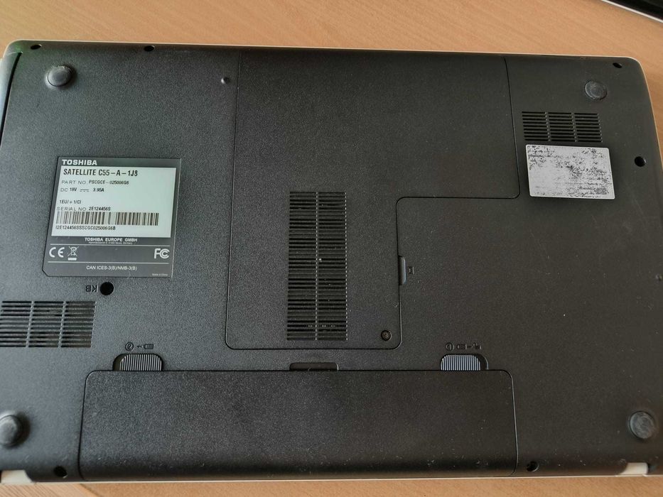 Laptop Toshiba Satellite C55-A-1J8