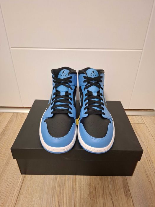 Jordan 1 Mid University Blue