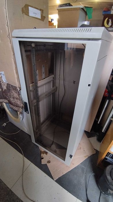 Рак шкаф - Комуникационен шкаф за компютъпно оборудване 60/60/132см