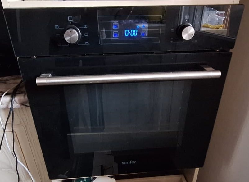 Духовой шкаф Simfer