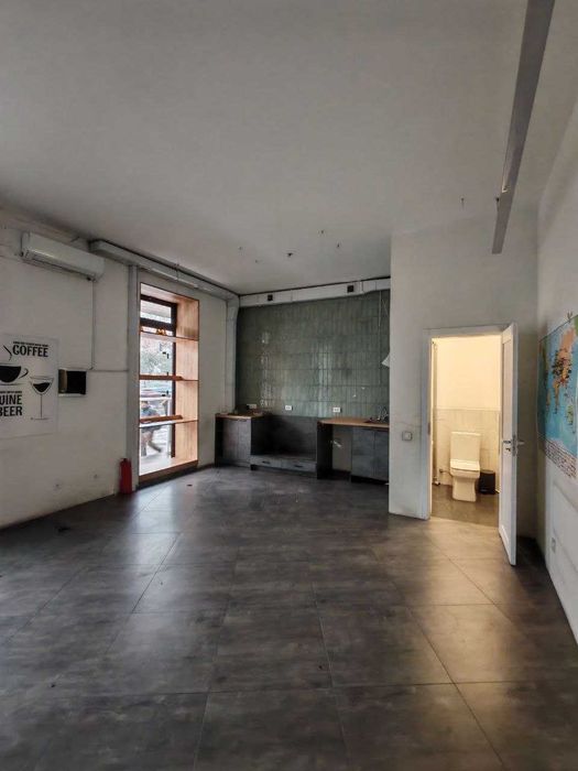 Под  аренду Аптеки, Офиса, Магазина, вдоль центральной дороги!