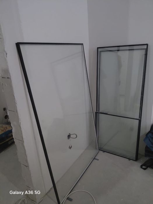 Продается окна с дверью пластиковые