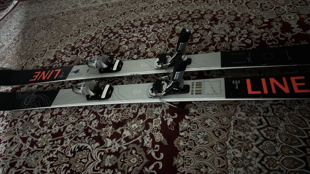 Срочно продам лыжи легендарного чемпиона X Games Tom Wallisch Pro