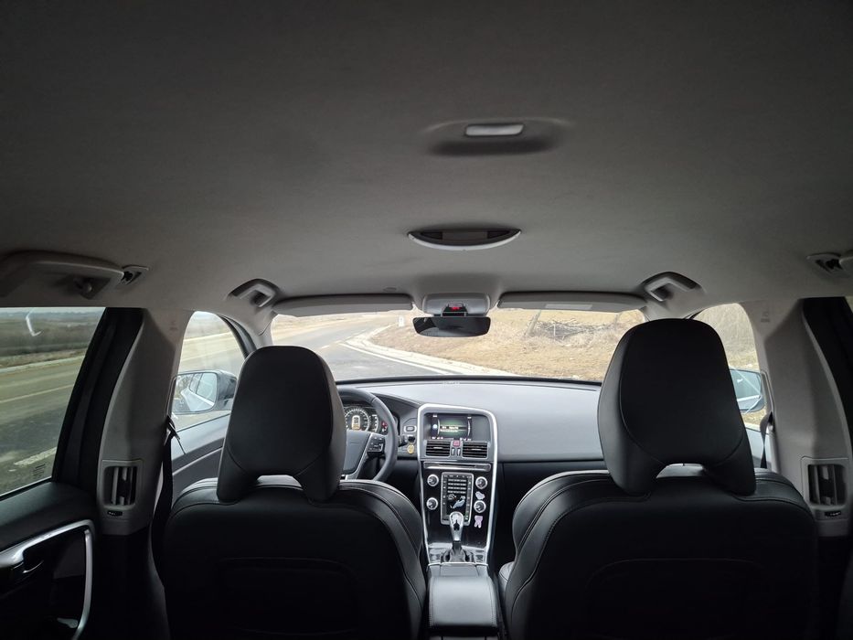 Vând Volvo XC 60