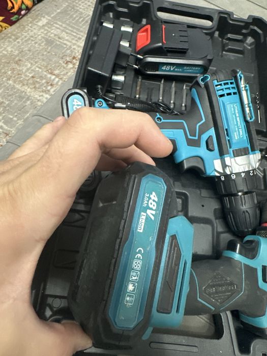 Продам два шуруповерта