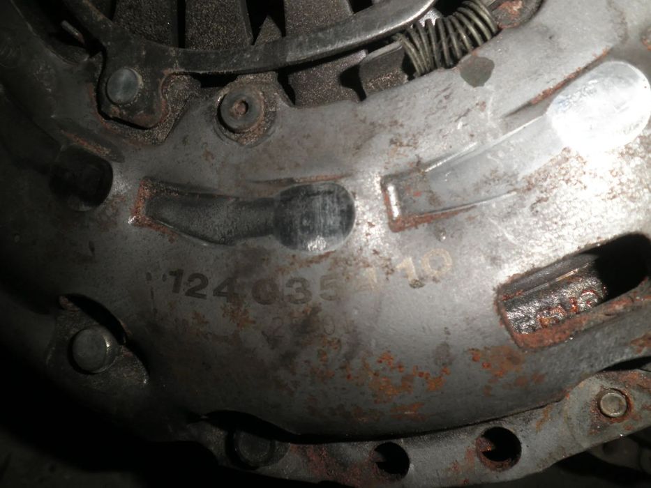 Kit ambreiaj complet , volanta masa dubla VW Passat B6 , CC, Skoda Octavia 2, 2.0 TDI 170CP 124035410