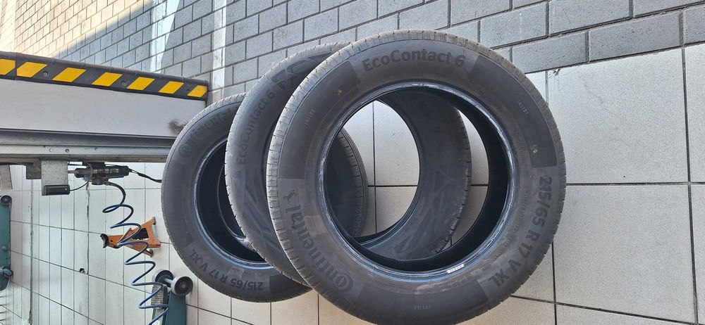 Продавам комплект летни гуми 215/65/17