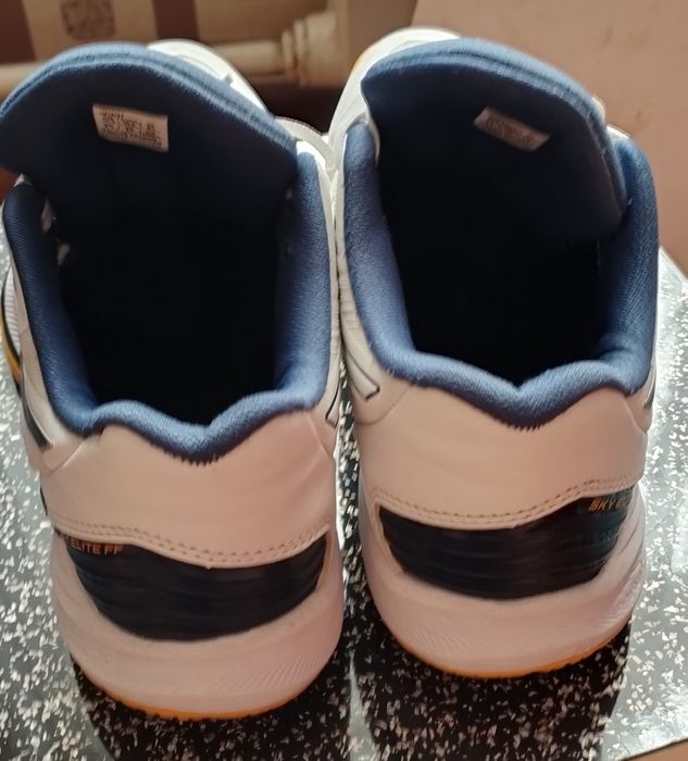 Спортивные кроссовки ASICS