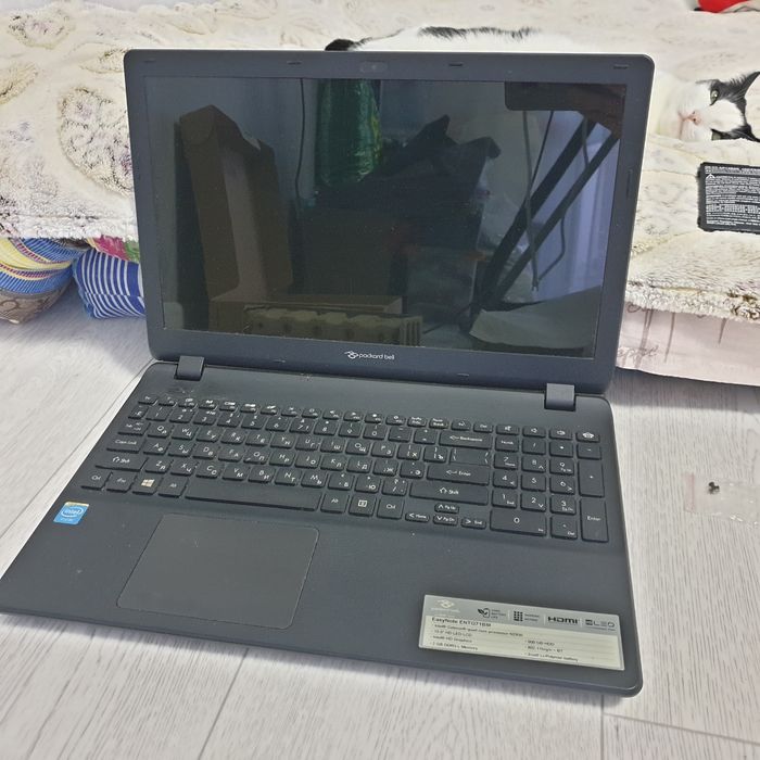 Продам ноутбук Packard bell