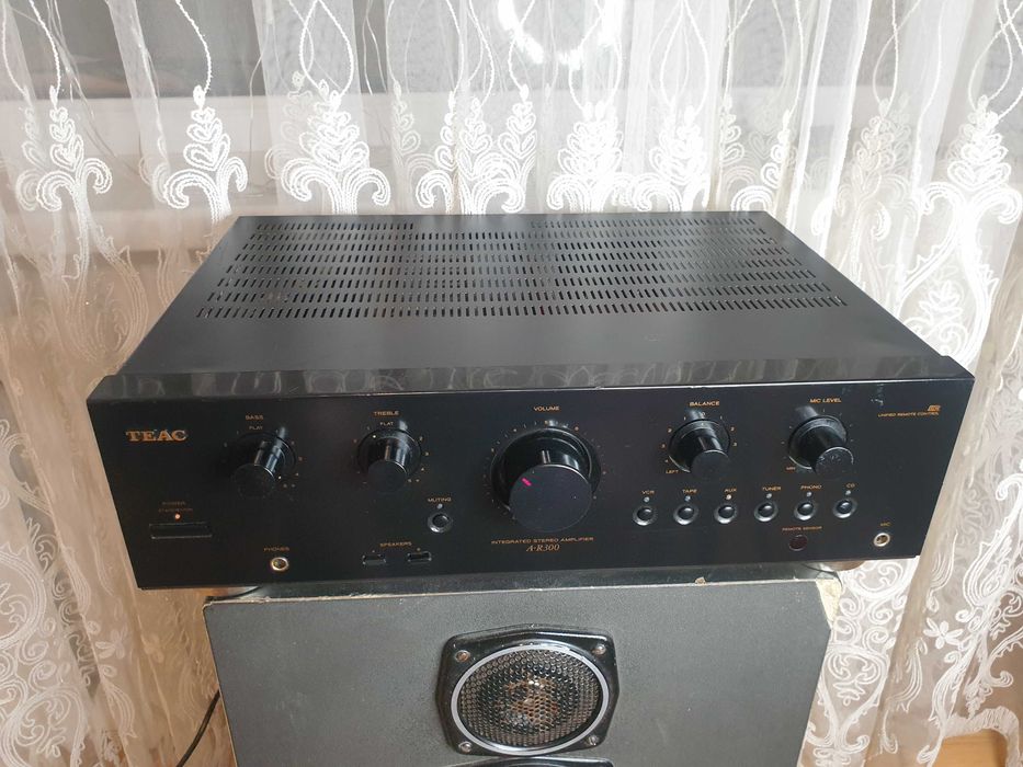 Интегральный усилитель  TEAC A-R300