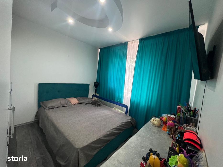 VAND URGENT 3 camere Micro 40 pret 53.000 euro Negociabil