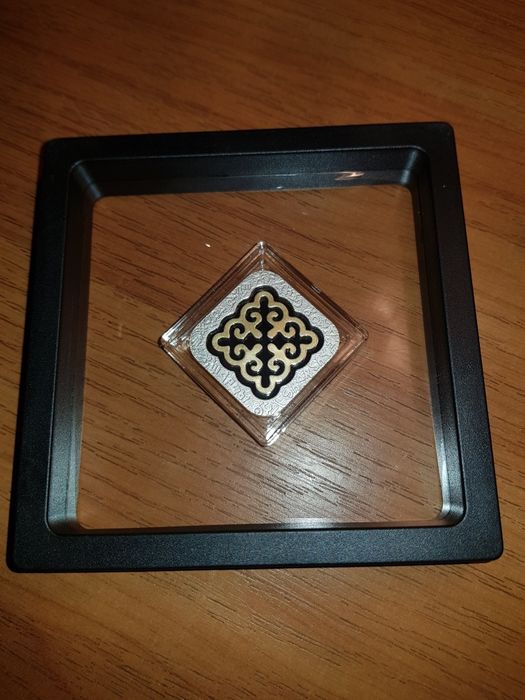 Продам рамку для монет, сувениров.