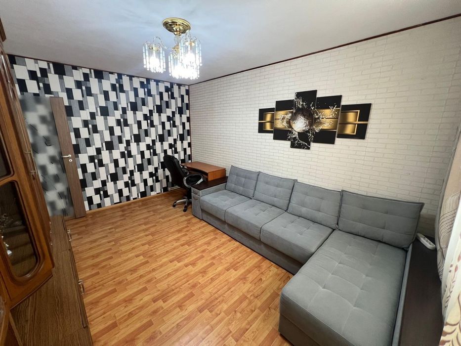 PF Inchiriez DOAR 1 camera in Ap cu 3 camere Podu Ros Decomandat