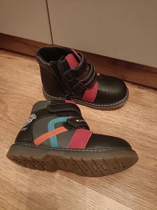 Ботинки демисезон. Новые. Размер 27.