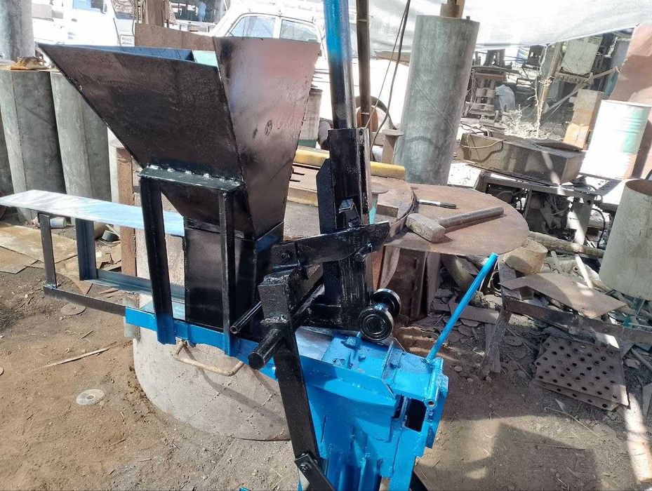 Оддий  пресс кумир брикет  станоги   сотилади