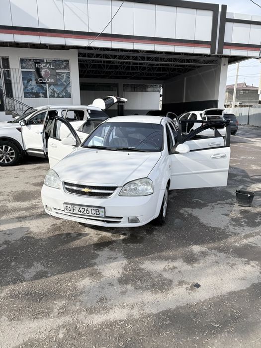 Lassetii 2012 йил