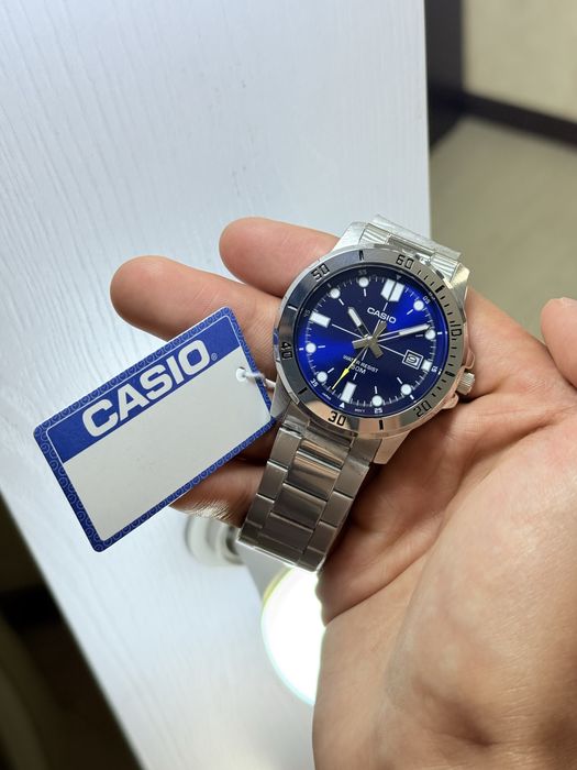 Часы Casio MTP-VD01D-2EVUDF оригинал  Срочно!!