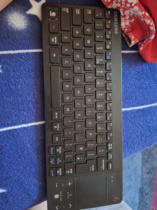 Vând tastatura Samsung