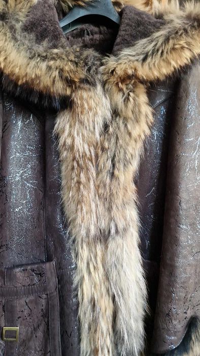 Cojoc cu blană naturală-600 lei