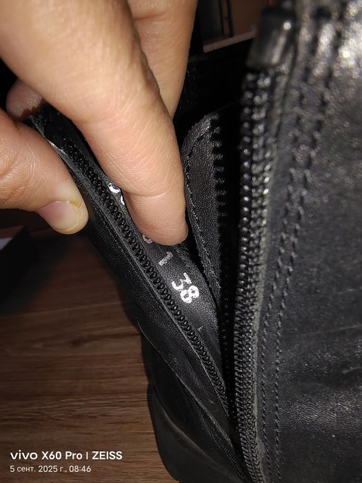 Продам зимние ботинки