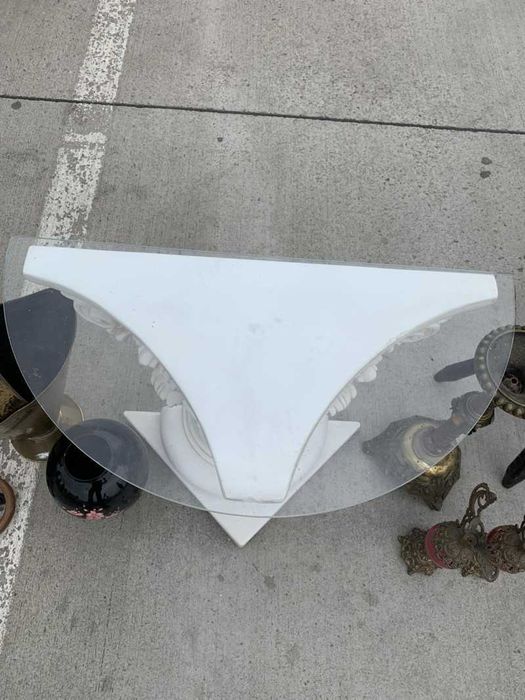 Pedistal din praf de marmura