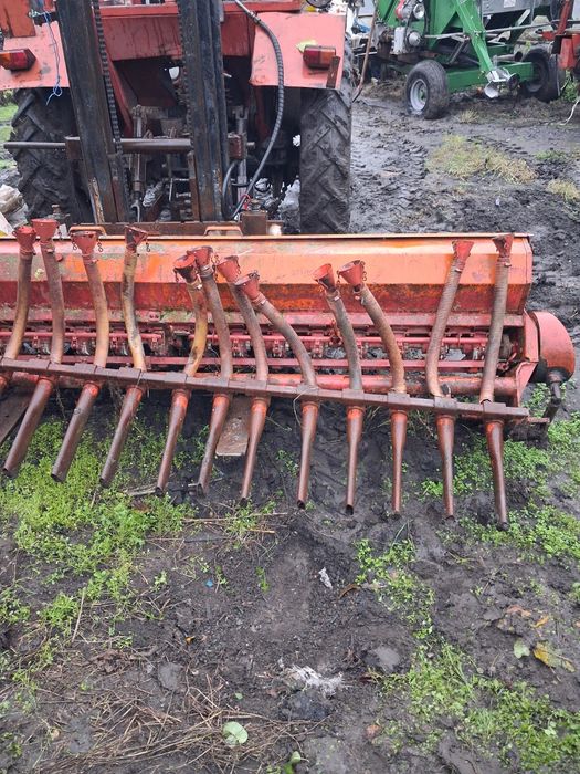 Semănătoare  și tavalug