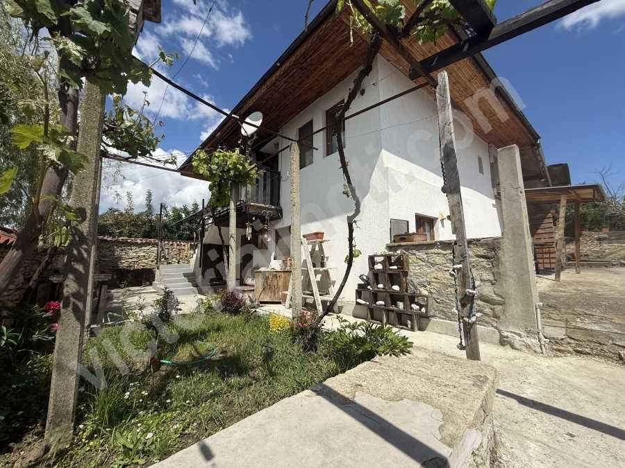 Обзаведена къща на 5 минути от Велико Търново