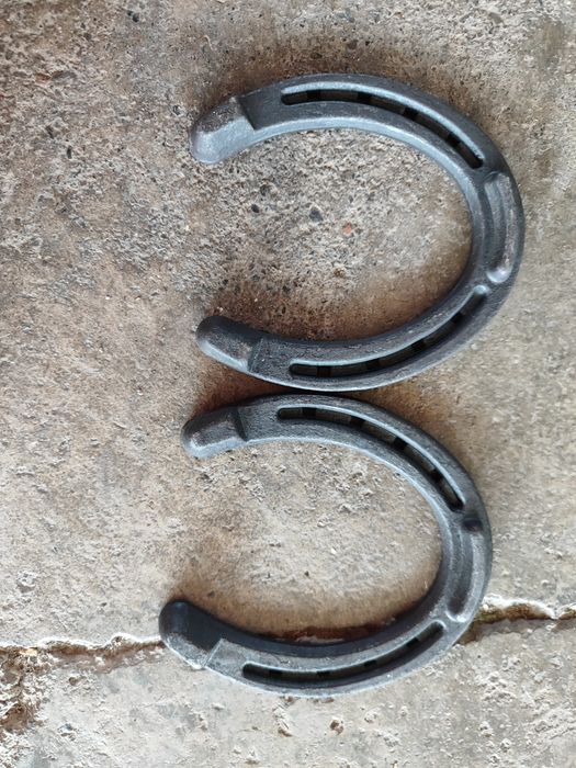 Ковка расчистка копыт лошадей. Ат тагалау