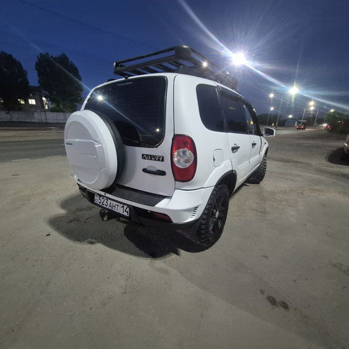 Chevrolet Niva 2014 год
