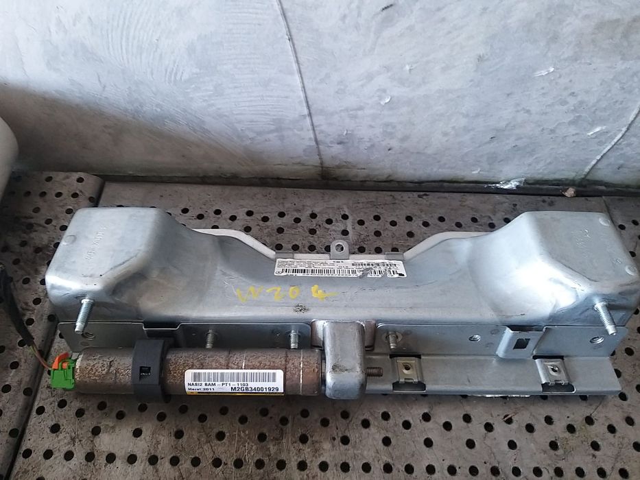 Airbag genunchi mercedes c class w204 306026999ar