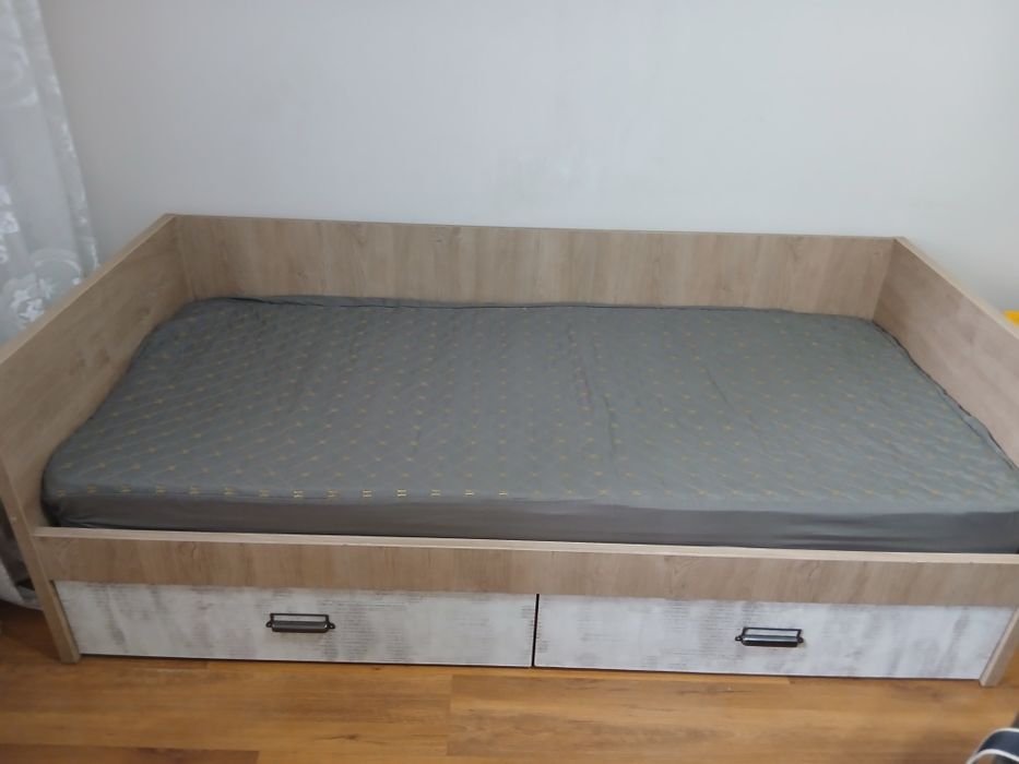 Продаю кровать односпалка б/у