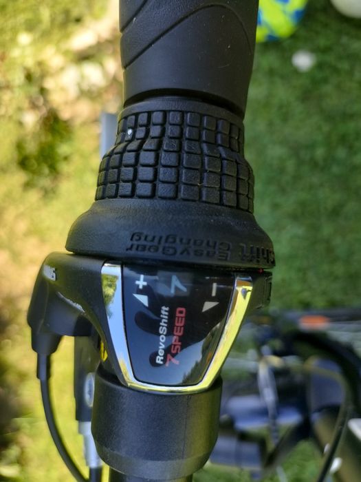 Bicicleta urbană B'Twin B'Original: complet personalizabilă.
3x7 schim