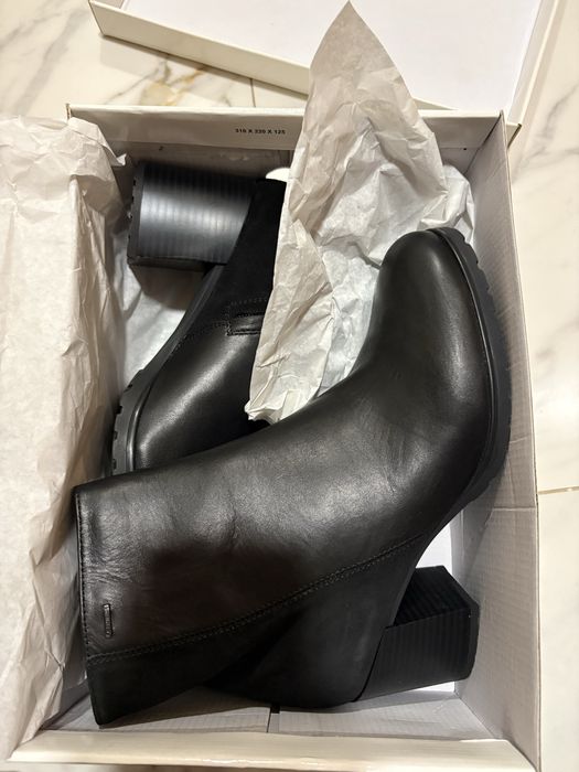 Кожени черни ботуши GEOX 40 номер