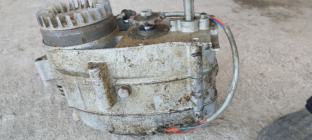 Motor moped Metrom recondiționat în Italia, complet – ideal restaurare / piese