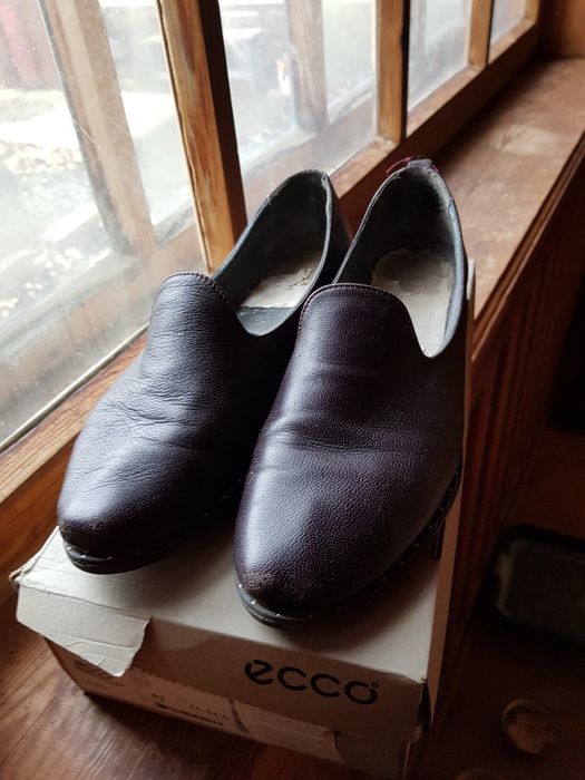 Продам или меняю  обувь 42р