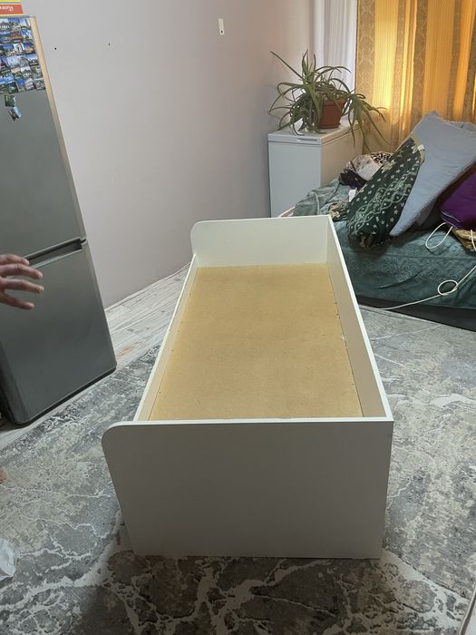 Односпальное кровать