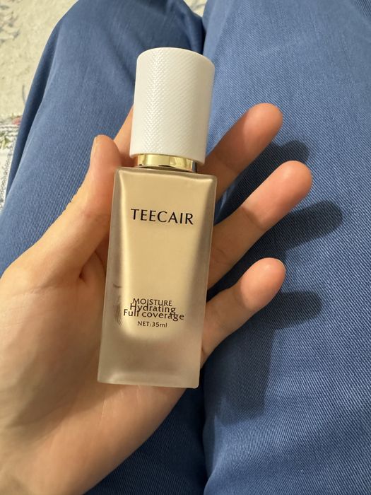 Продаю Тональный крем+ магнитные ресницы в подарок