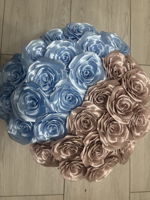 Buchete de trandafirii din satin