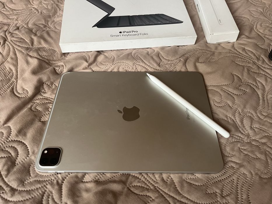iPad Pro 11 M2 256GB Silver, Smart Keyboard Folio RU, Apple Pencil 2