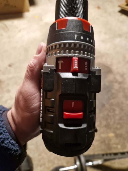 Продавам винтоверт Parkside