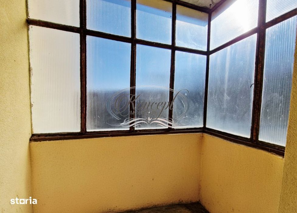 Apartament cu potential, orientare sud-est, 2 balcoane, zona Parang