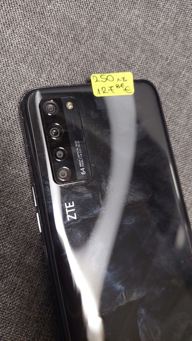GSM ZTE Axon 20 Черен Цвят