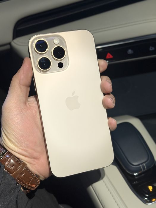 Продам Айфон 16 про макс