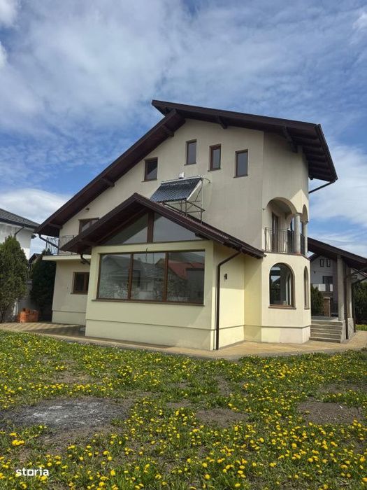 Casa individuala 6 camere, 1000 mp teren, Radauti