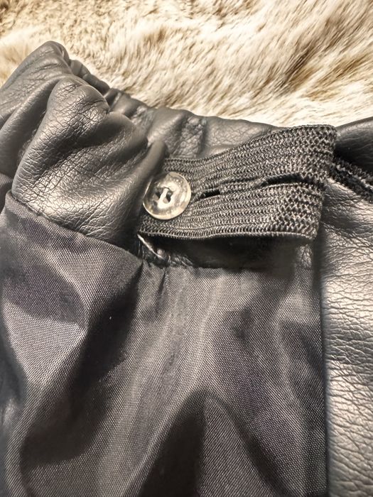 Черна кожена пола