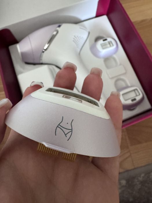Фотоепилатор Philips Lumea IPL Hair removal 8000