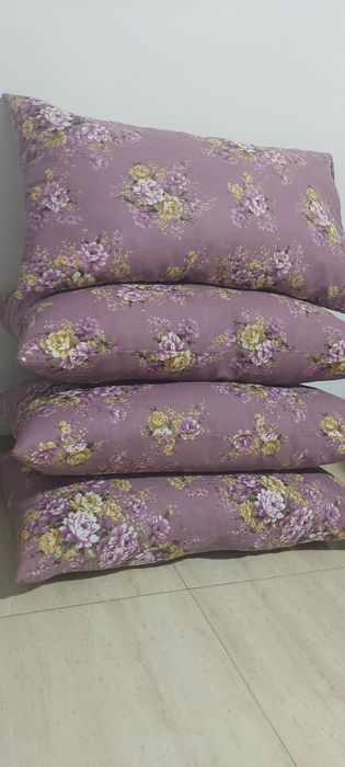 Perne Set Noi, 4 bucăți umplute cu puf, 40 x 70, 90 de lei