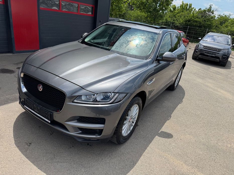 Jaguar F-Pace Trapa panoramica, Bord digital cockpit, sistem audio Meridian